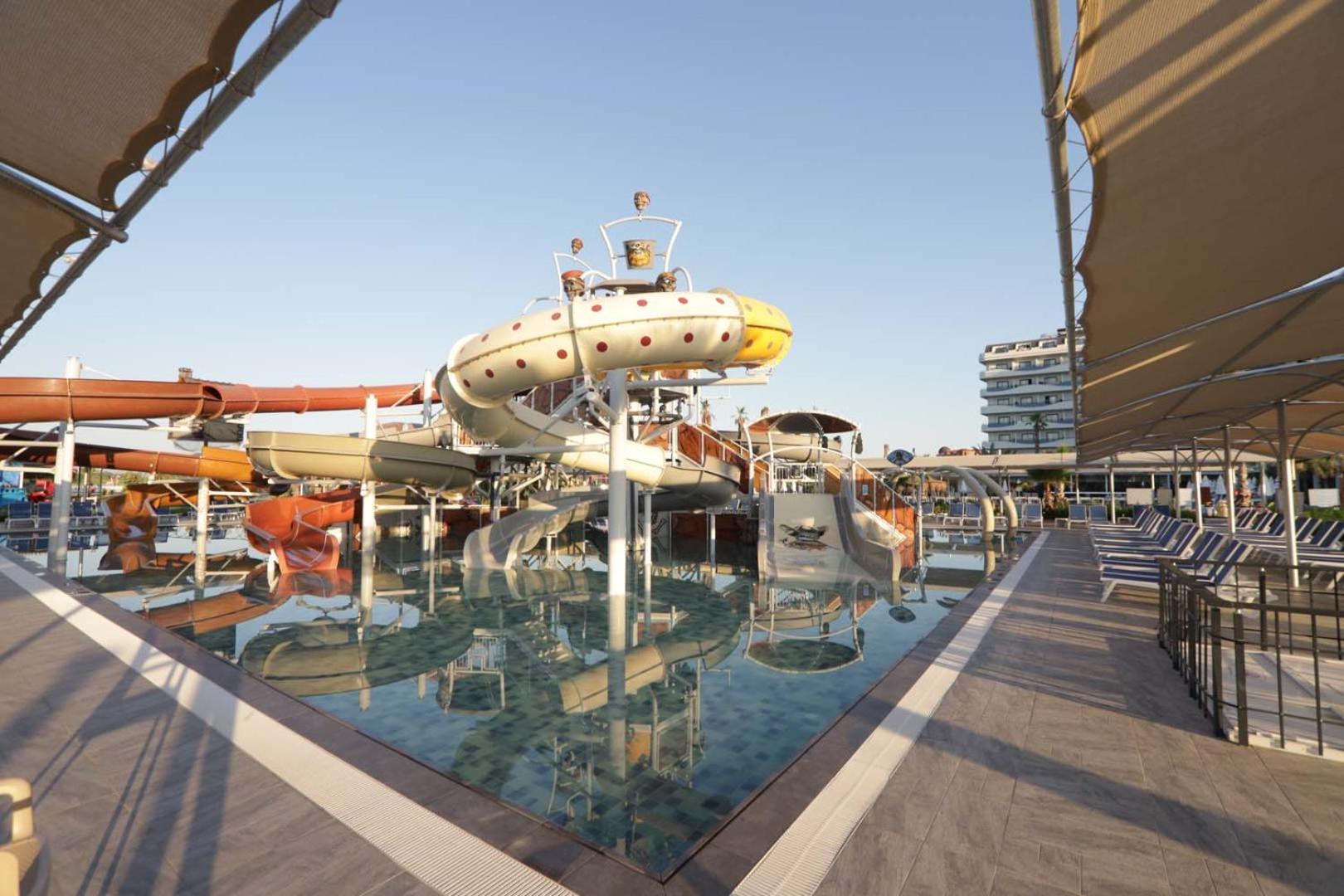 Hotel Dream Water World
